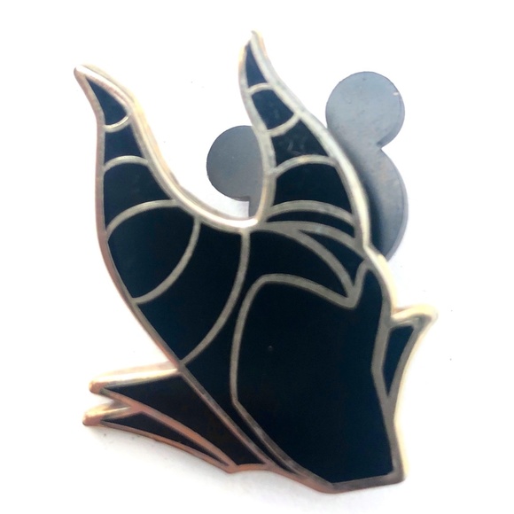 Disney Accessories - Disney Pin Maleficent Character Hats Mystery 2012 Faceless Head 89370